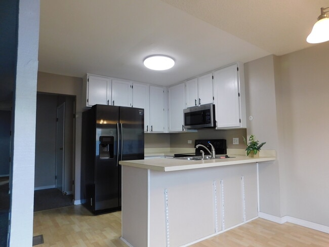 Building Photo - 1308 Court O