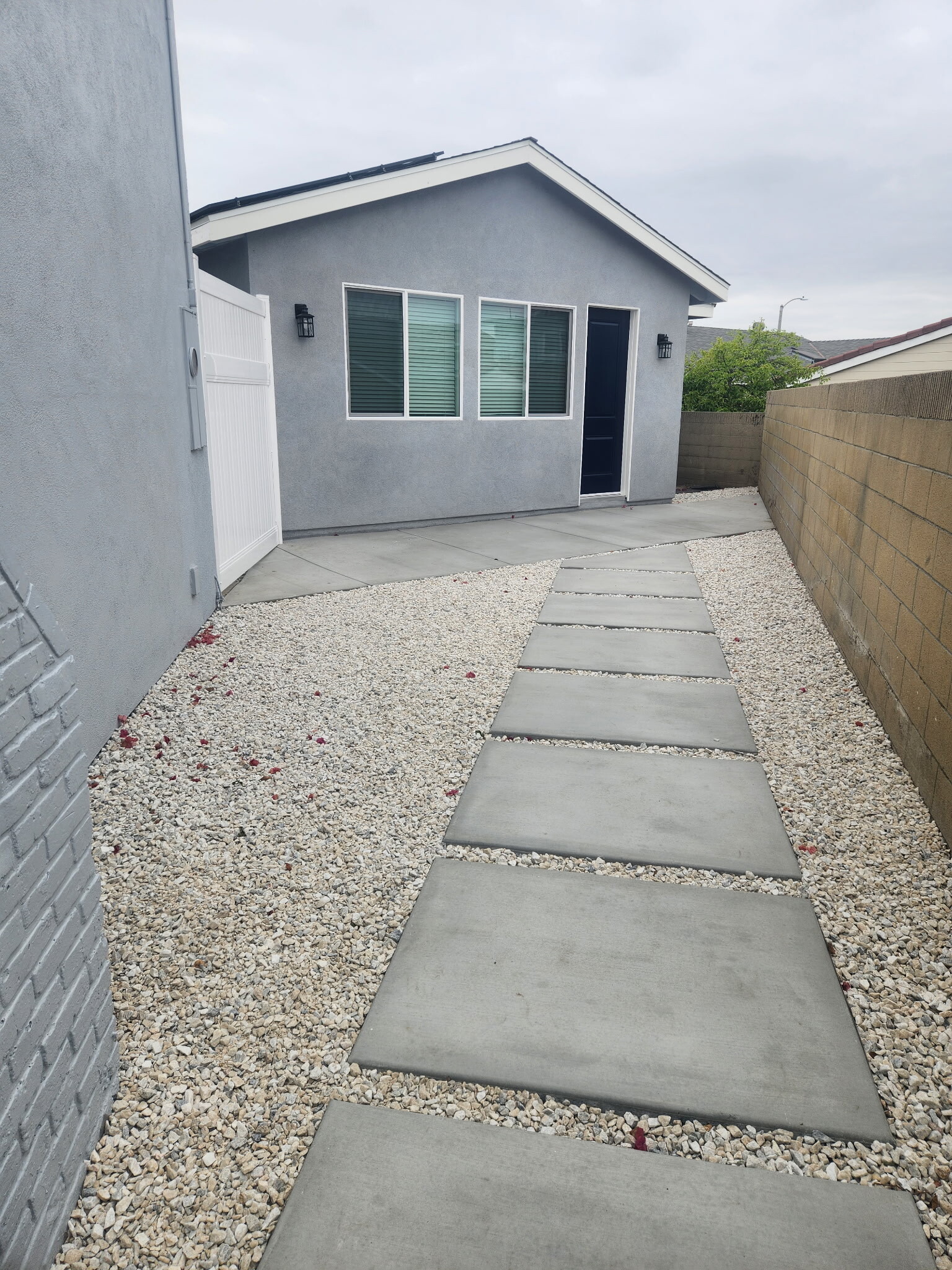 Building Photo - 7431 Warren Cir