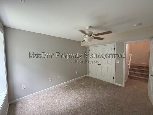 Building Photo - 1404 Graham Dr
