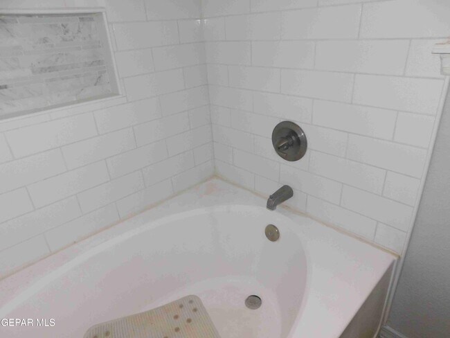 Building Photo - 8609 Pilgrimage Cir