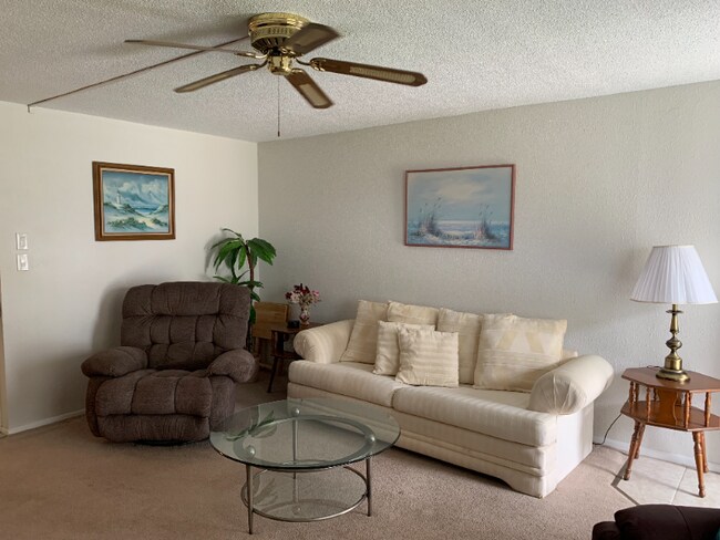 Building Photo - 190 E Olmstead Dr