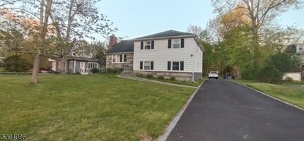 Building Photo - 1072 Springfield Ave