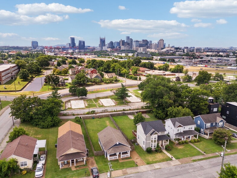 Building Photo - 226 Treutland Ave