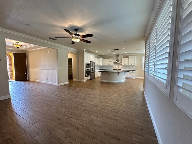 Building Photo - Impressive All Single Story 3 Bedroom, 2.5...