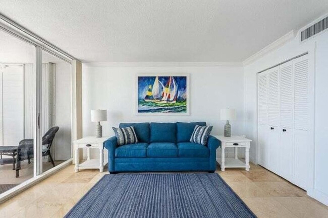 Building Photo - 3546 S Ocean Blvd