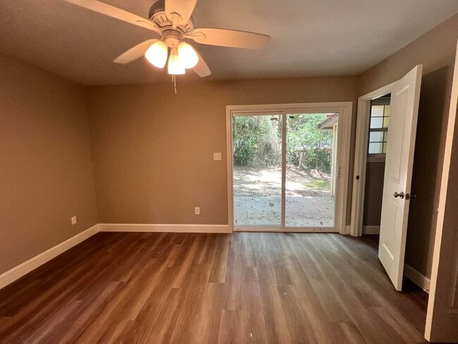 Building Photo - 2431 Ramblewood Ct