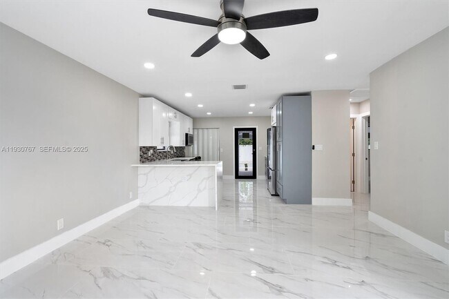 Building Photo - 1815 N 27th Ave