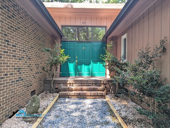 Building Photo - 111 Virginia Dr