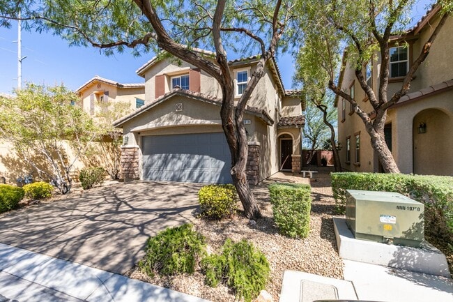 Building Photo - GORGEOUS HOME WITH TONS OF UPGRADES*MOUNTA...