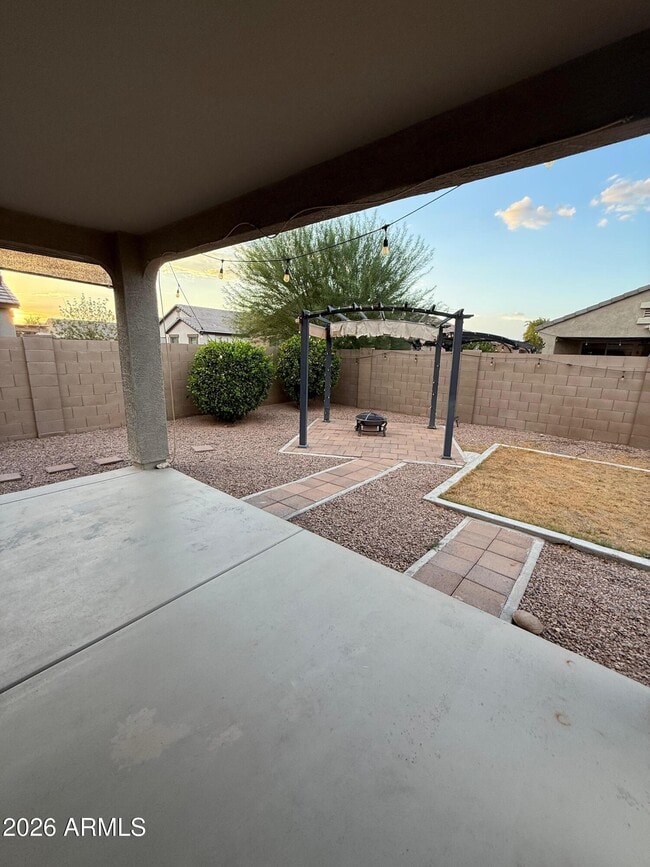 Building Photo - 41326 W Jenna Ln