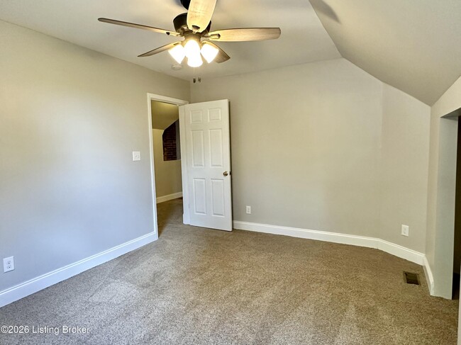 Building Photo - 1402 S 6th St