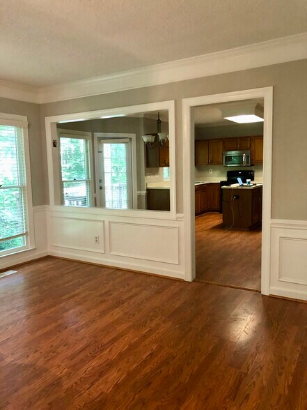 Building Photo - 4926 Benthaven Ln