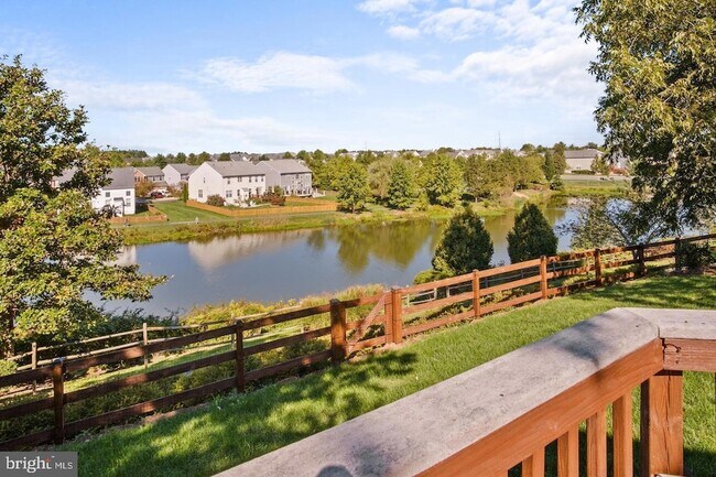 Building Photo - 211 Park Gate Dr SE