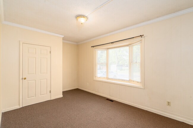 Building Photo - 2 Rorbach Ln