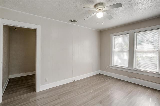 Building Photo - 1411 6th Ave