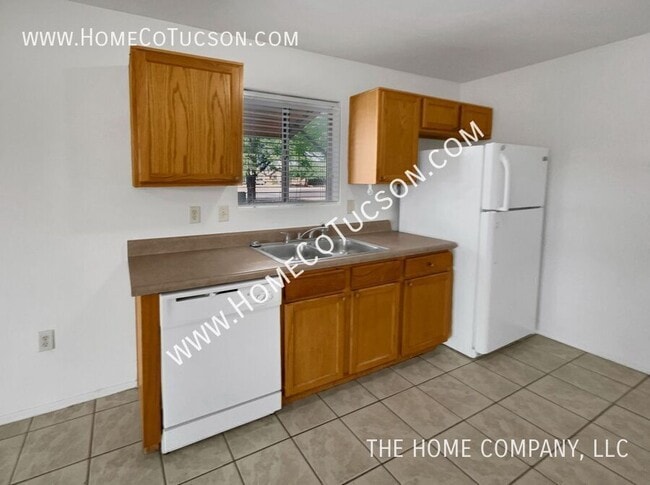 Building Photo - 1421 S Park Ave