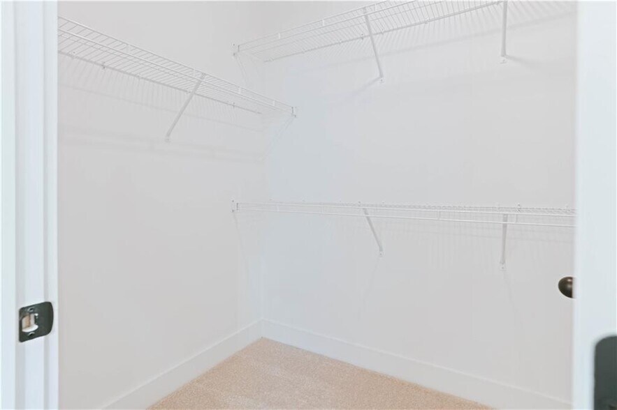 Building Photo - 222 Summer St