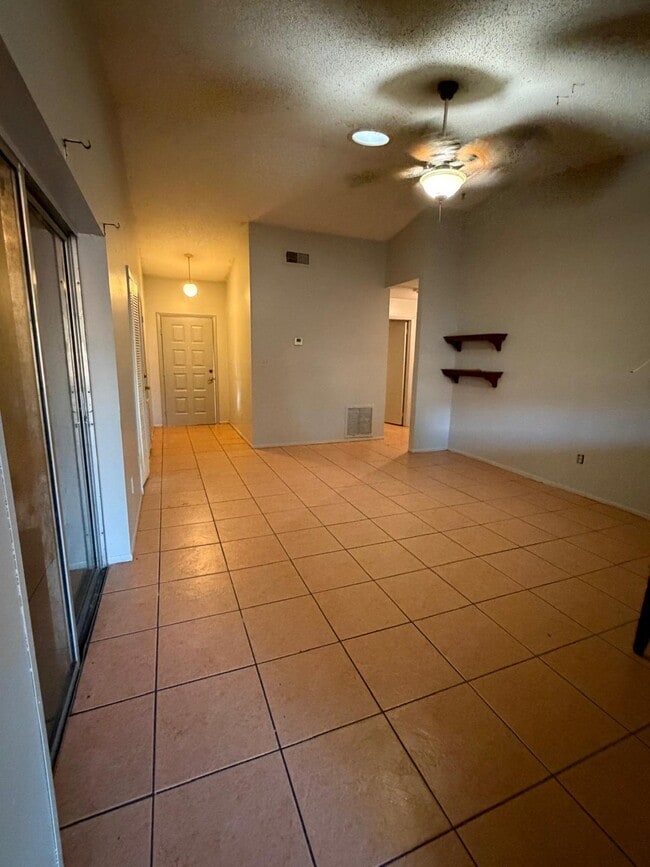 Building Photo - 101 Red Cedar Dr