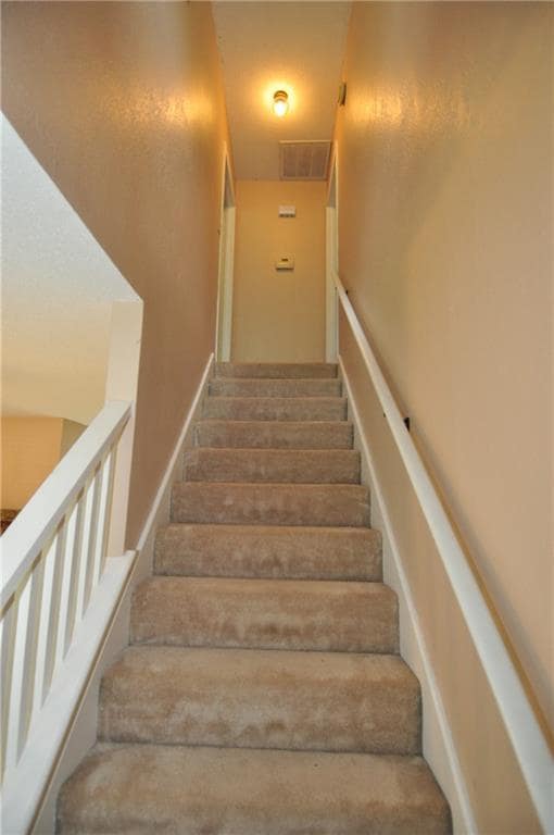 Building Photo - 13405 Saddlebrook Trail