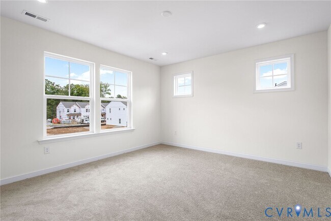 Building Photo - 231 Whiteside Rd