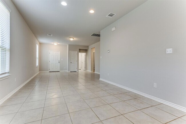 Building Photo - 341 Trellis Blvd