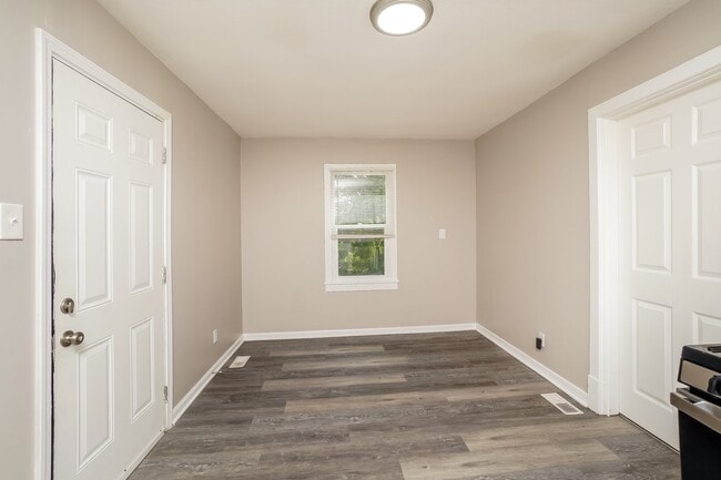 Building Photo - 1614 Arling Ave