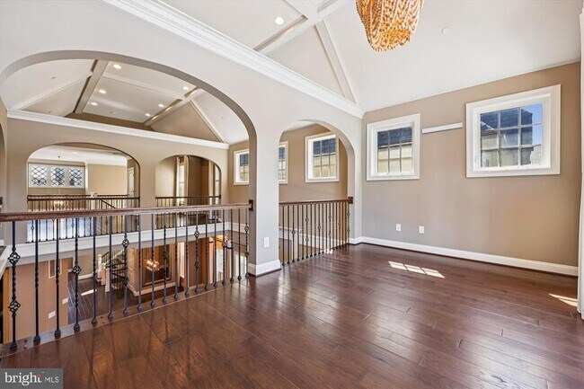 Building Photo - 448 Salk Cir
