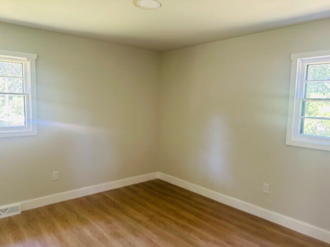 Building Photo - Newly Remodeled Home | Pet-Friendly | Room...
