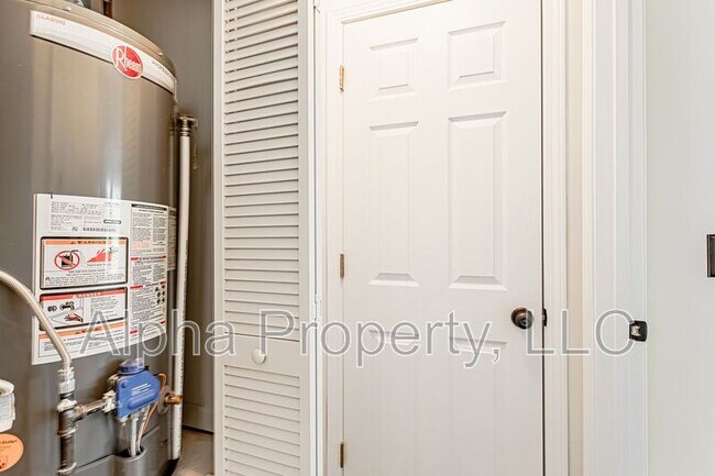 Building Photo - 317 Edenberry Way