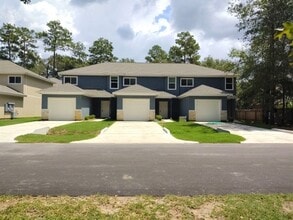 Building Photo - 618-626 Magnolia Bend