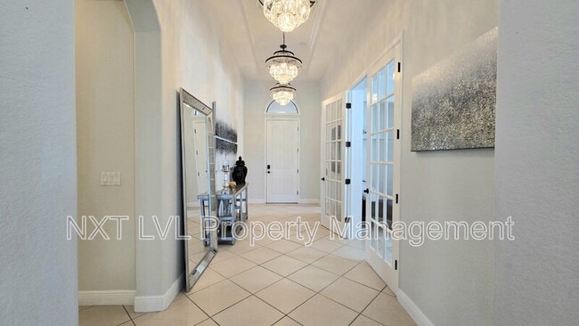 Building Photo - 1685 Serrano Cir