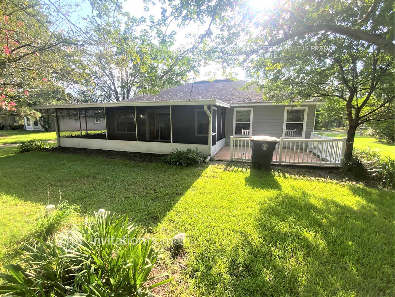 Building Photo - 5666 Plum Hollow Dr W