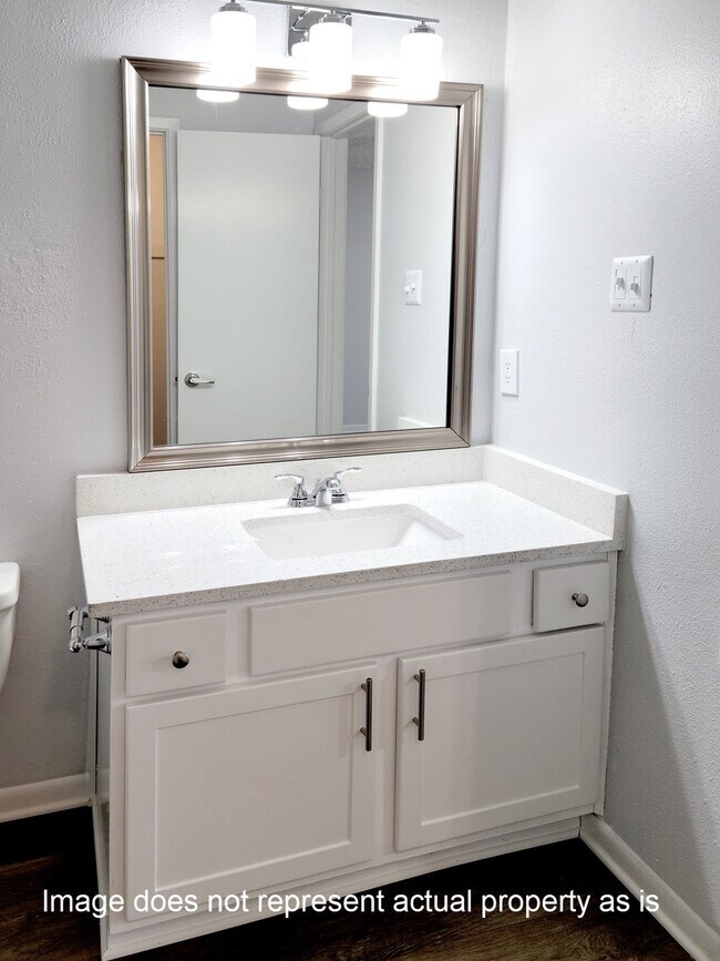 Building Photo - 1902 Place Rebecca Ln