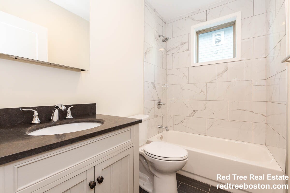 Building Photo - 28 Albion St