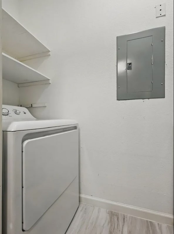 Building Photo - 7340 Skillman St