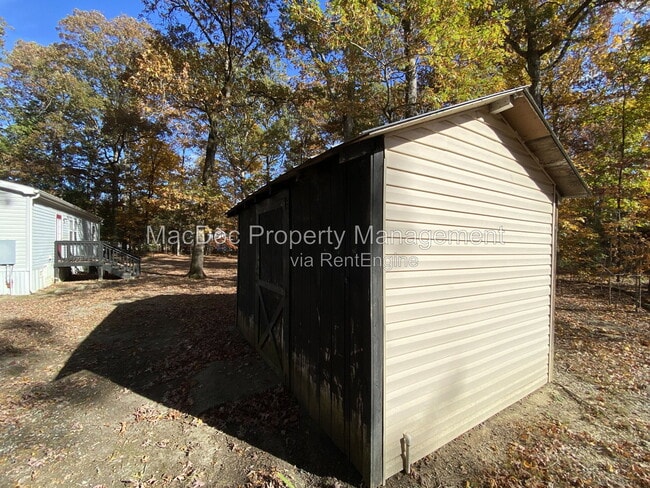 Building Photo - 6280 Mt Airy Dr