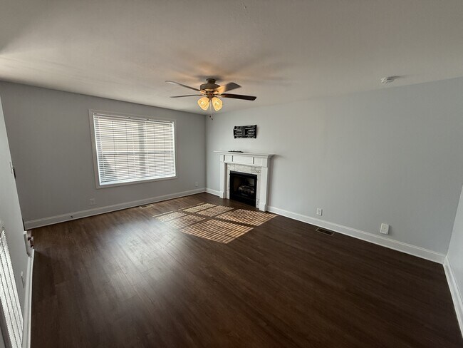 Building Photo - 203 Casting Ct