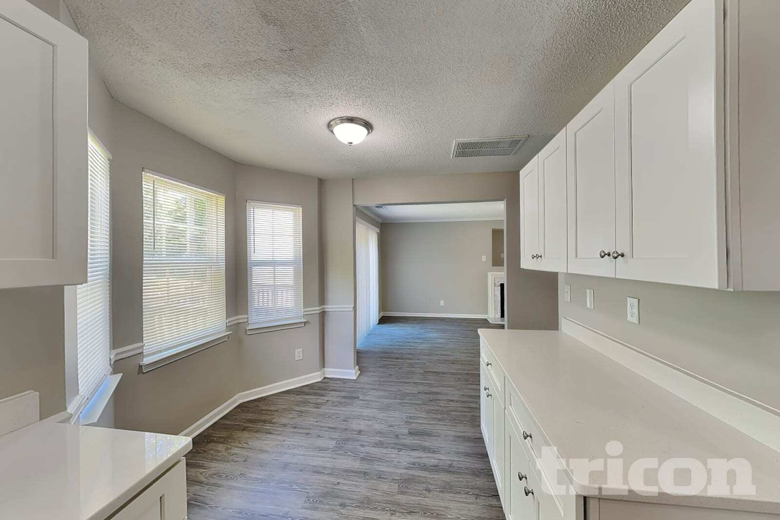 Building Photo - 235 Chattaroy Dr