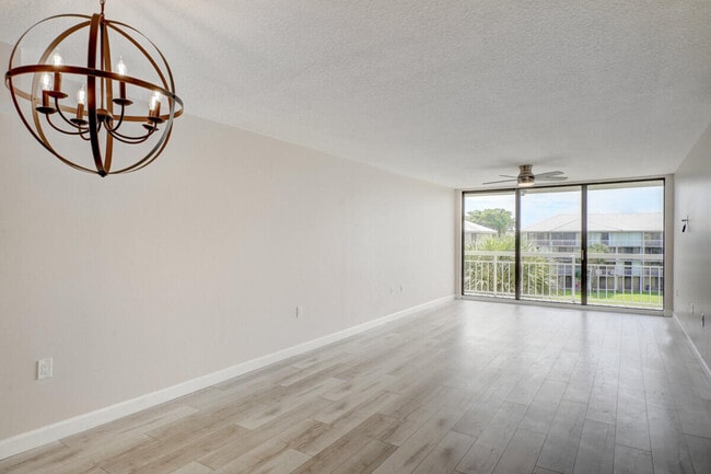 Building Photo - 2561 Village Blvd