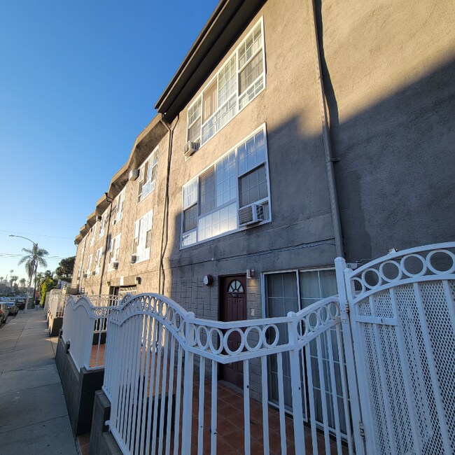 Building Photo - 101 Normandie Ave