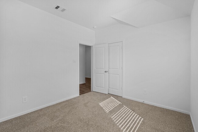 Building Photo - 27718 Hudson Sands Ln