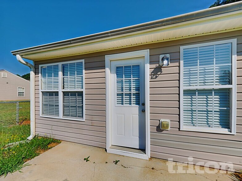 Building Photo - 962 Vera Ct