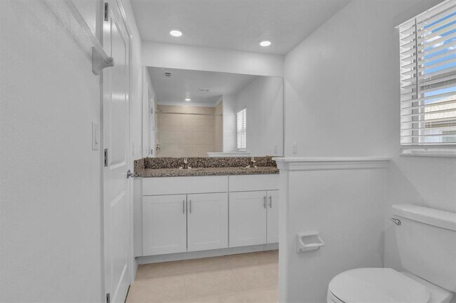 Building Photo - 30687 Veridian Wy