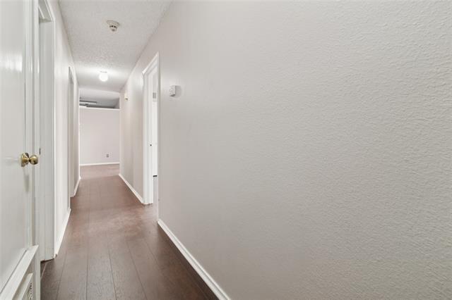 Building Photo - 2016 Peakwood Dr