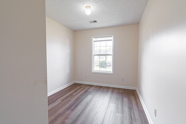 Building Photo - 316 Audrea Ln