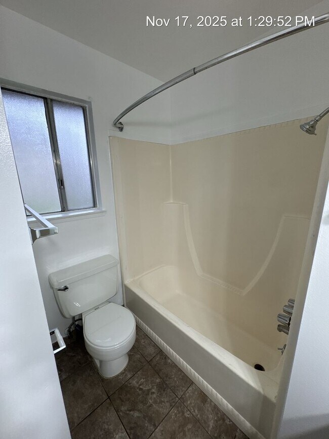 Building Photo - 2968