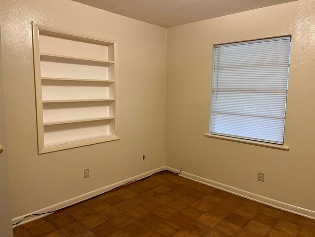 Building Photo - 3BR in Southern Hills