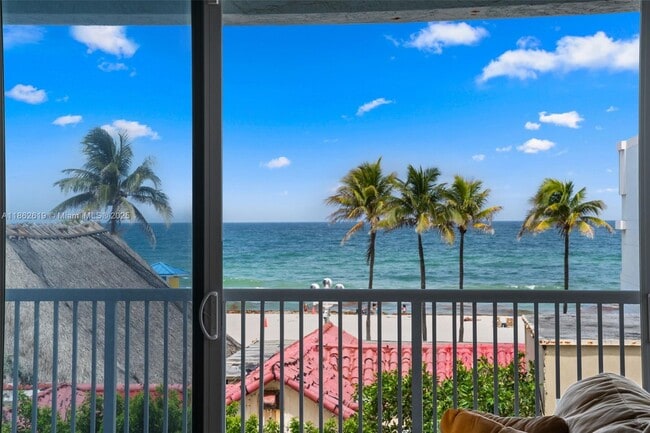 Primary Photo - 311 N Surf Rd