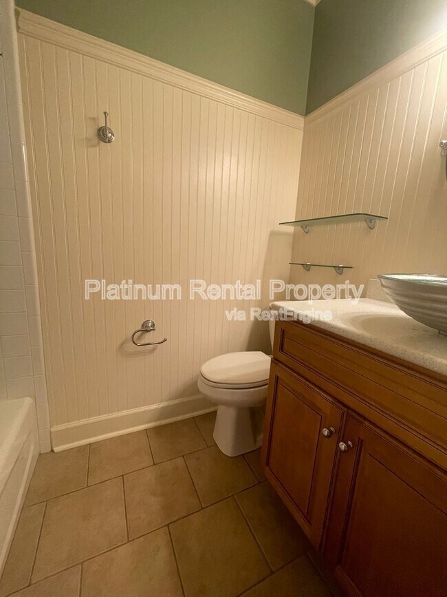 Building Photo - 1460 Wembley Ct NE