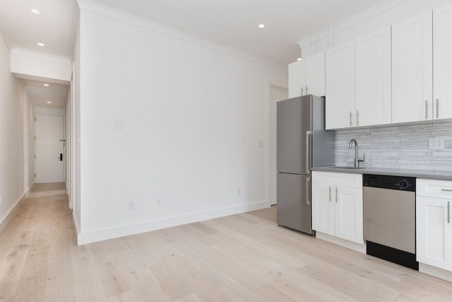 Floorplan - 245 E 30th St